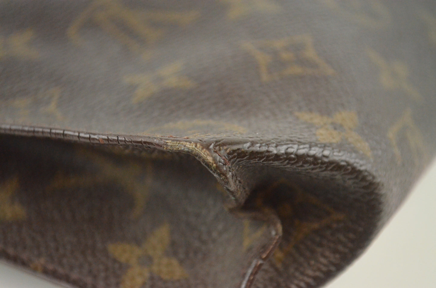 Louis Vuitton Pochette Toilette