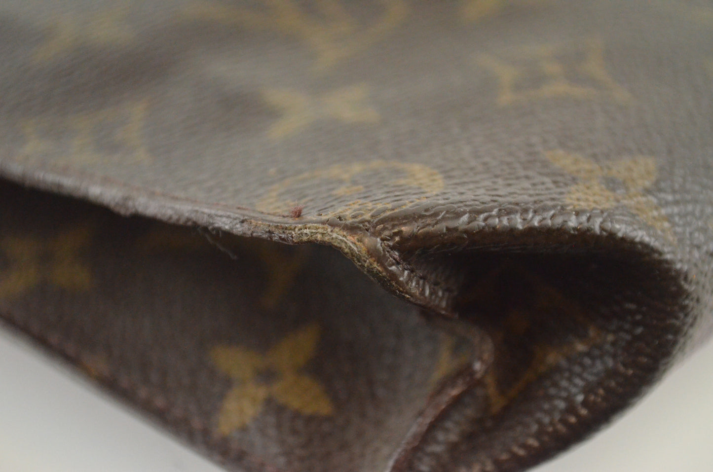 Louis Vuitton Pochette Toilette