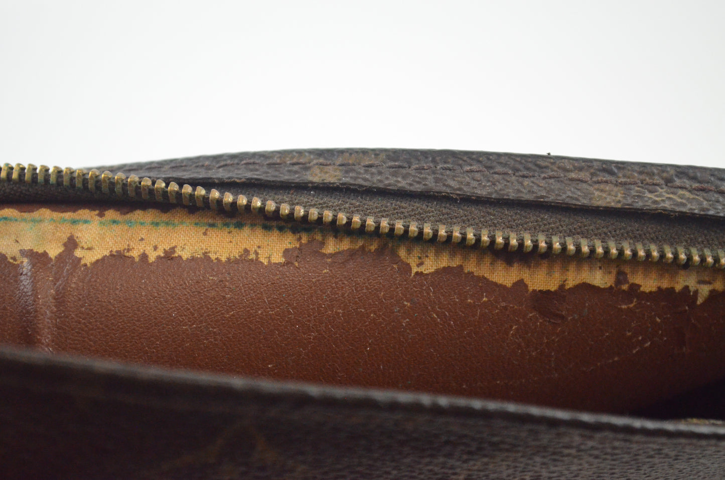 Louis Vuitton Pochette Toilette