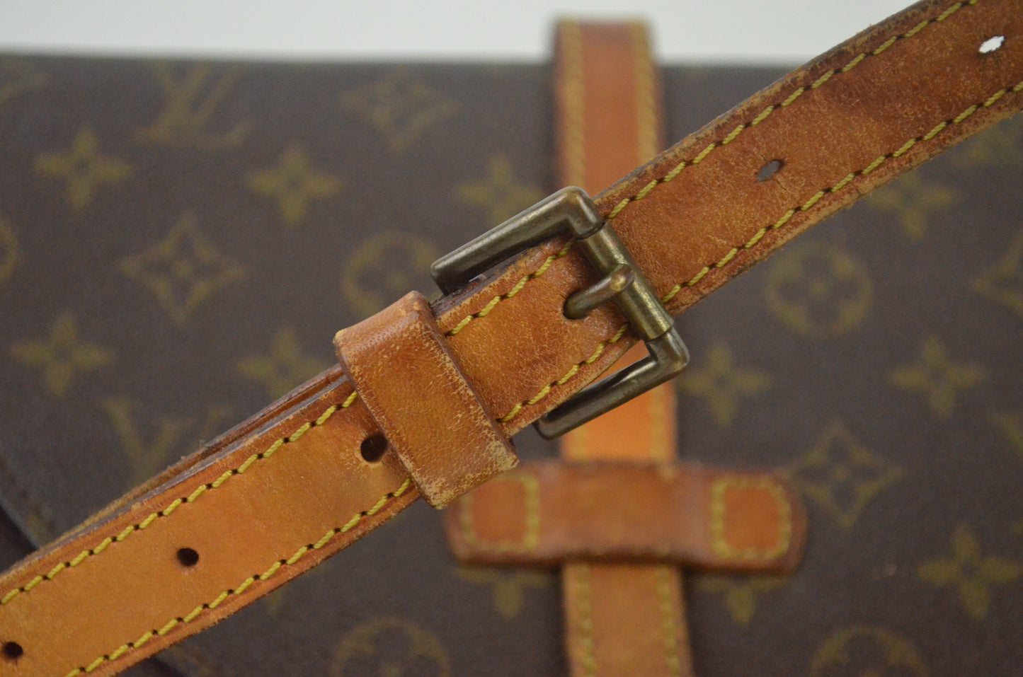 Louis Vuitton Chantilly
