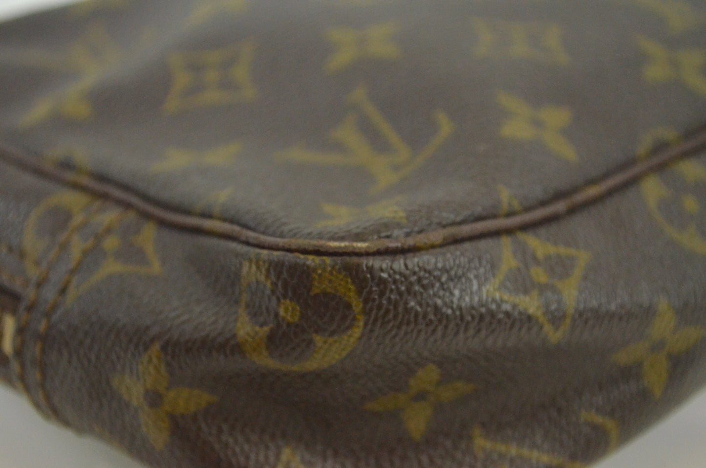 Louis Vuitton Trousse Toilette