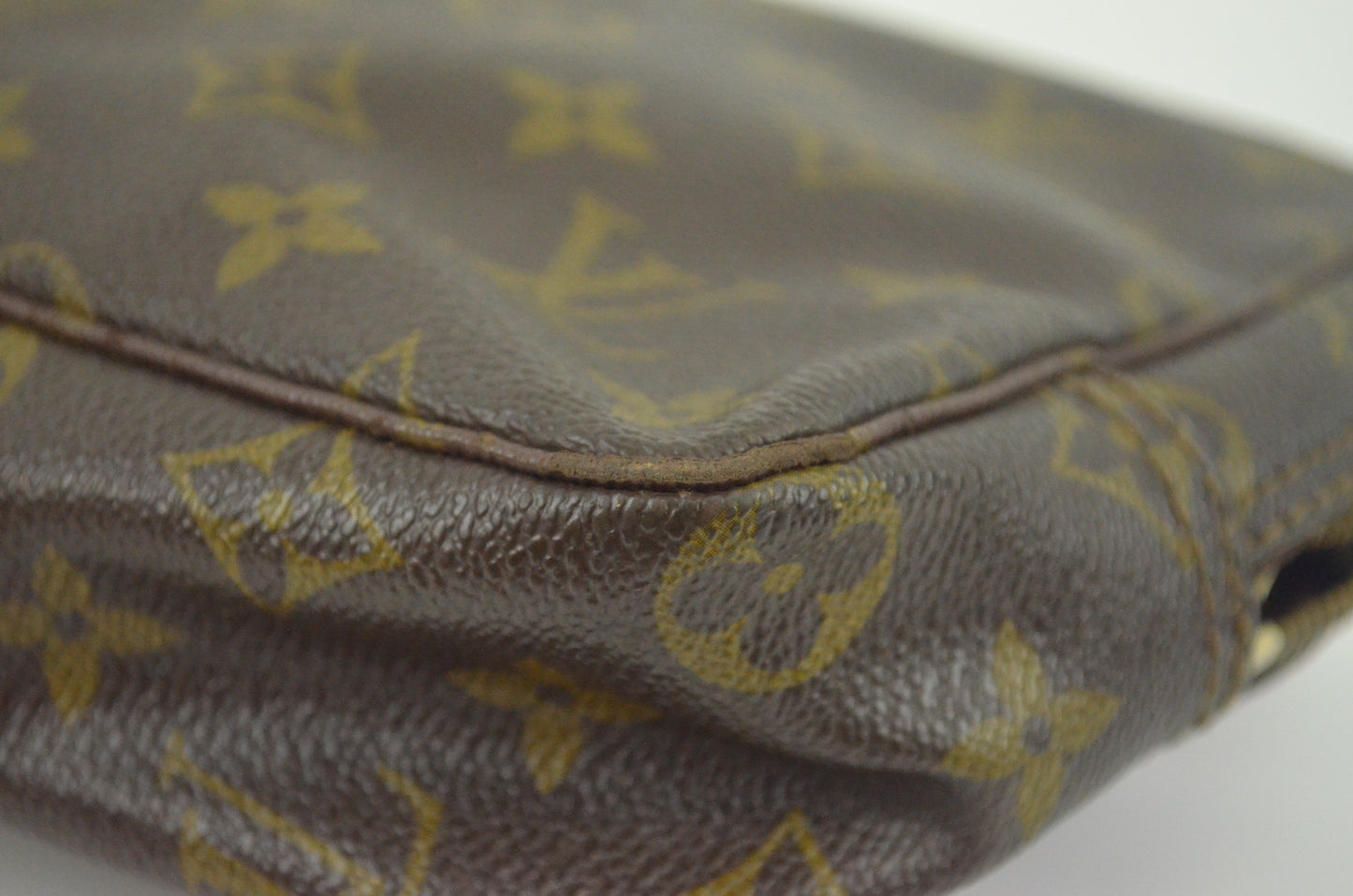 Louis Vuitton Trousse Toilette