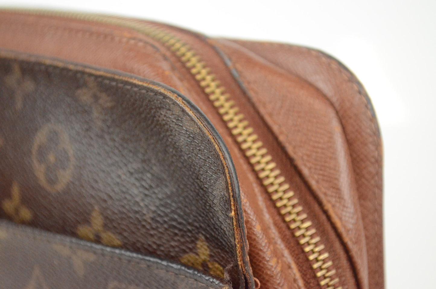 Louis Vuitton Clutch Monogram Canvas