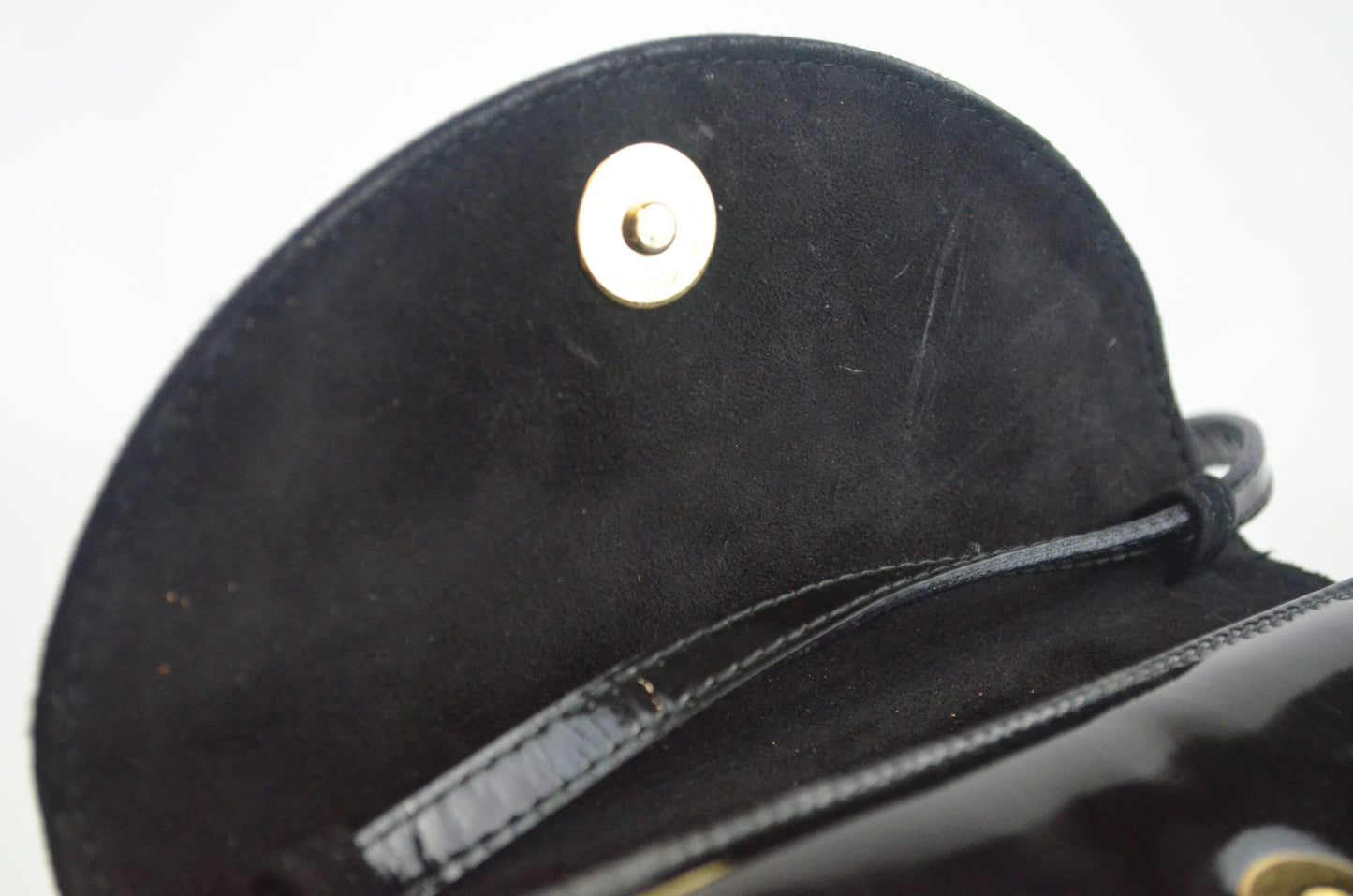 Salvatore Ferragamo Lackleder Umhängetasche