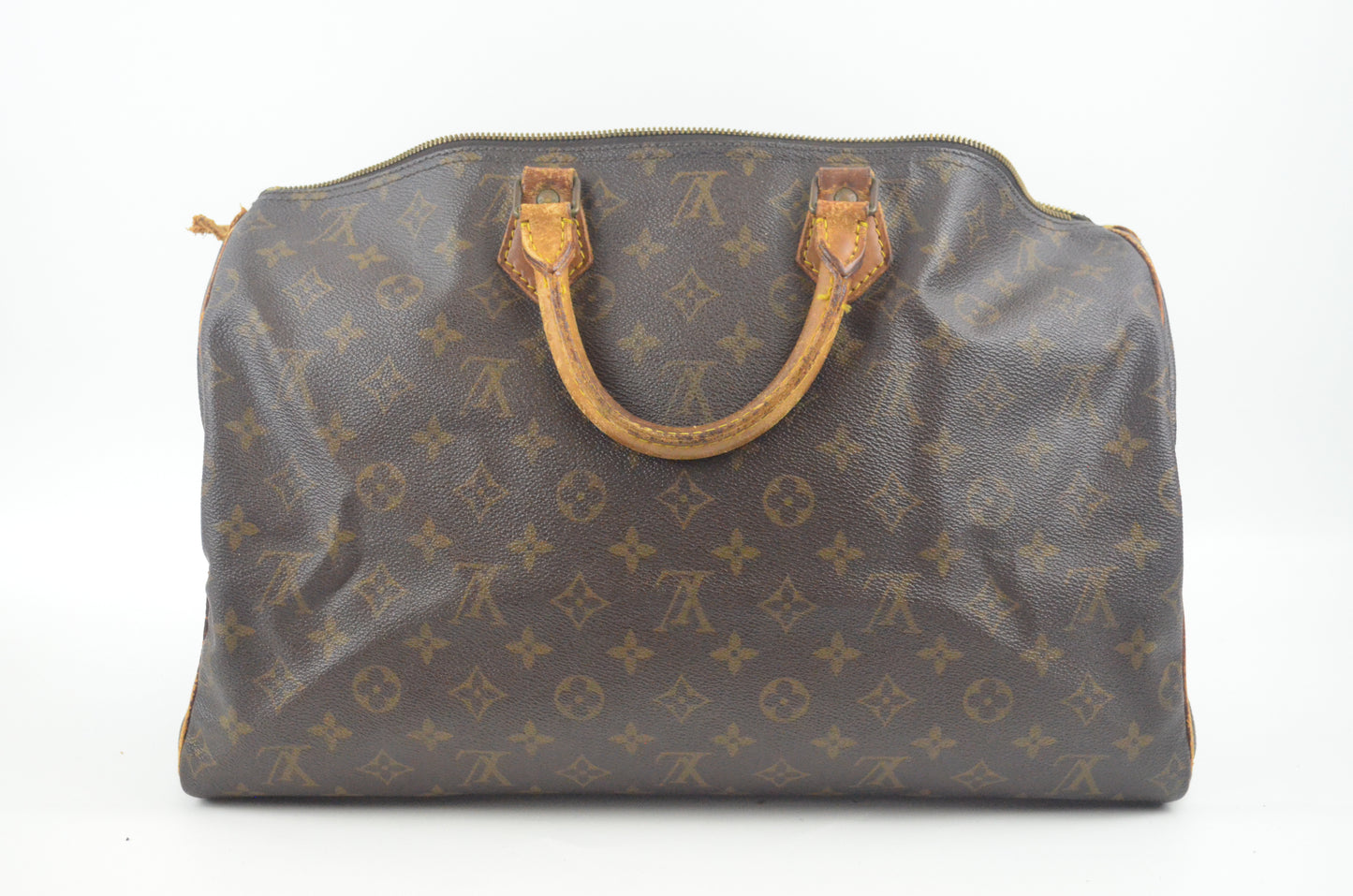Louis Vuitton Speedy 40 Monogram Canvas