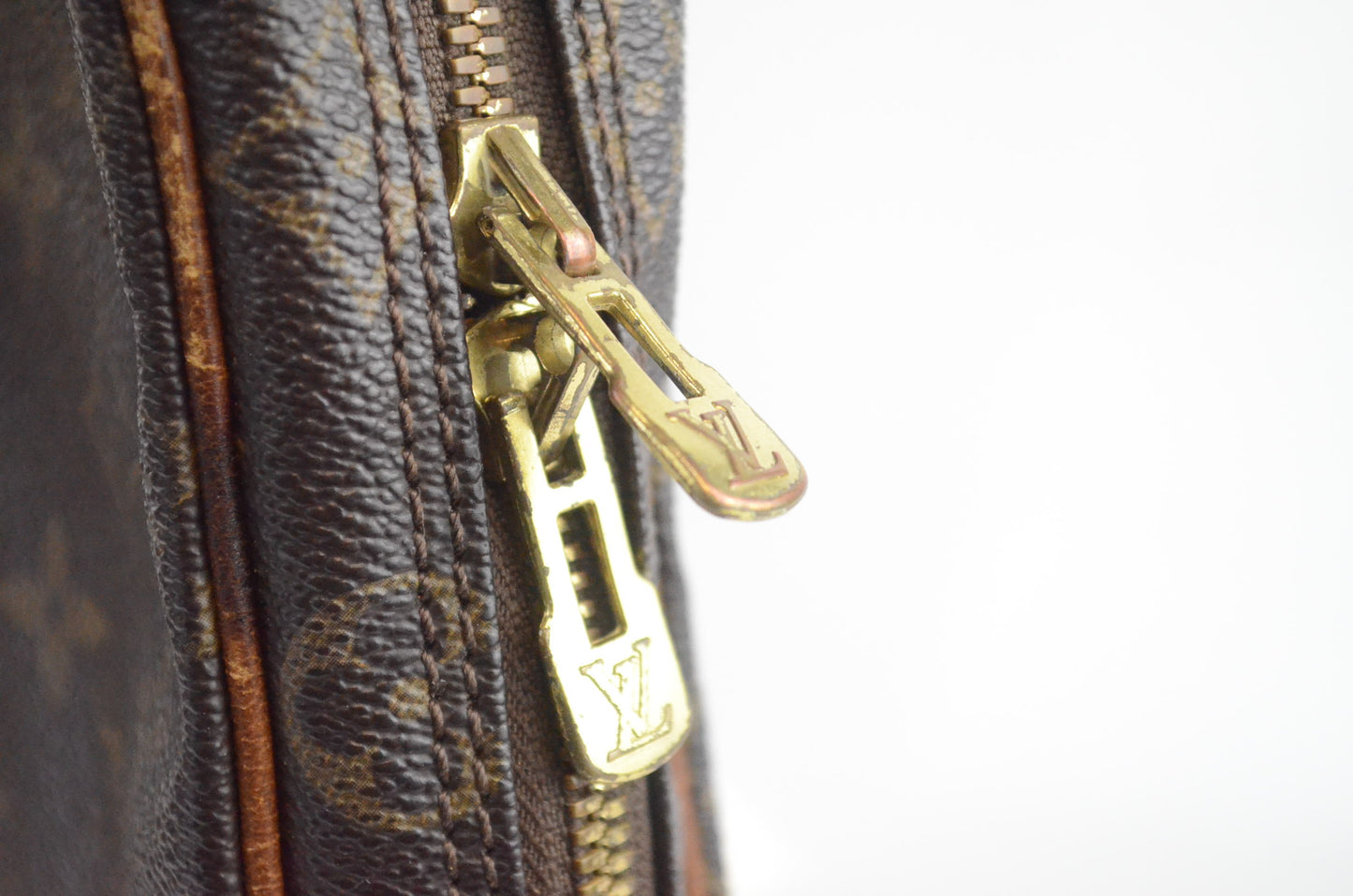 Louis Vuitton Sirius Monogram Canvas