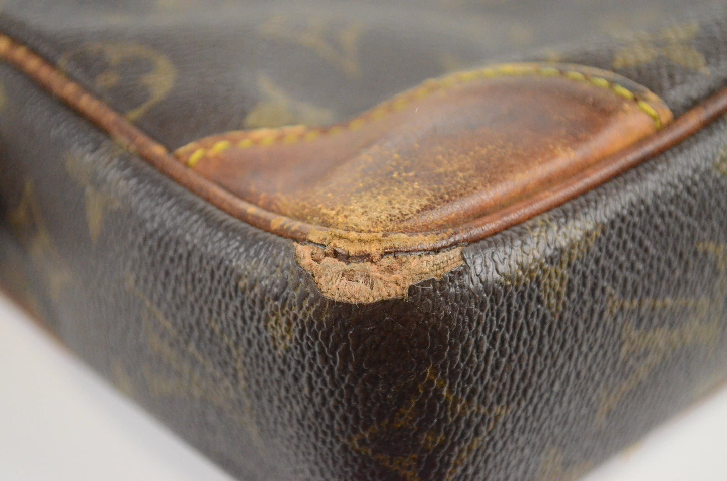 Louis Vuitton Sirius Monogram Canvas