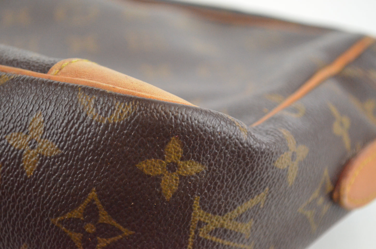 Louis Vuitton Nile