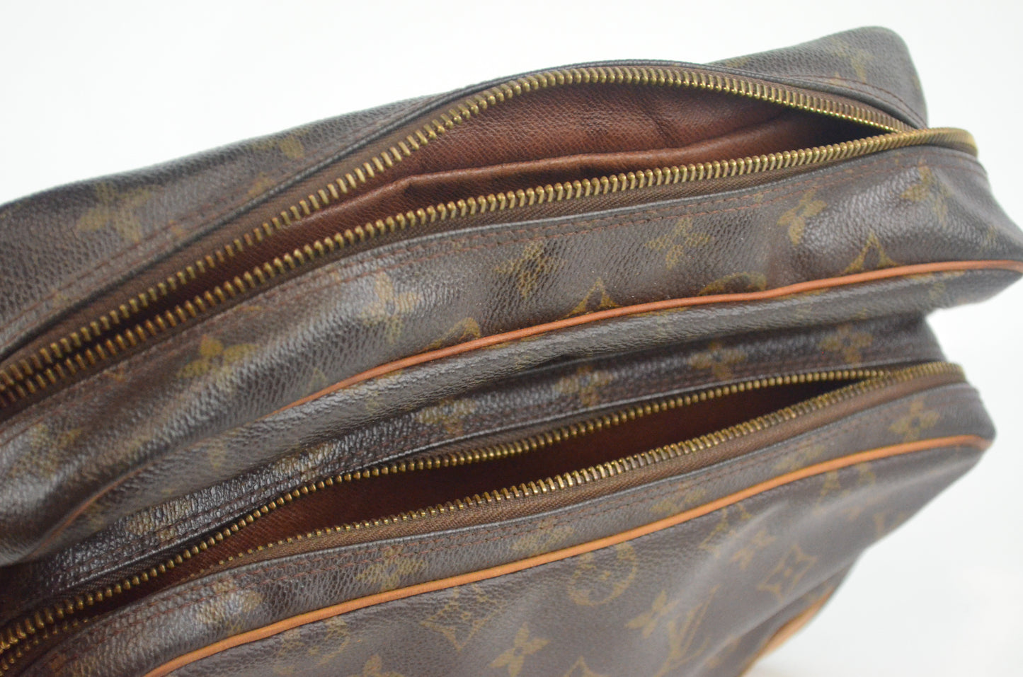 Louis Vuitton Nile