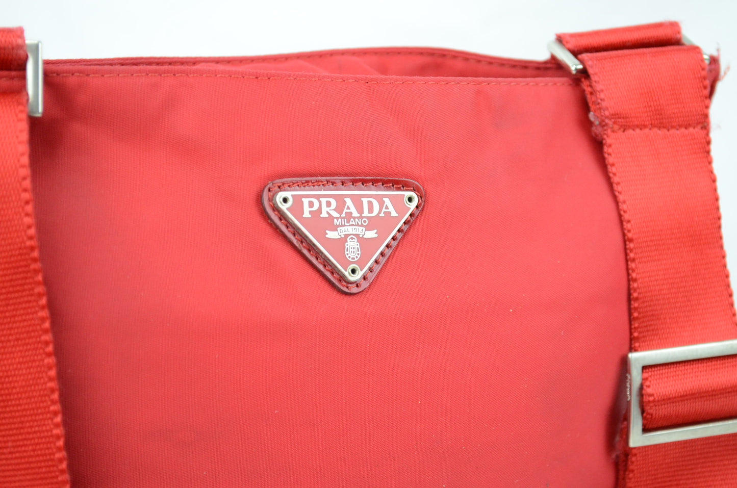 Prada Nylon Umhängetasche rot