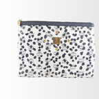 MCM Clutch aus der Loveless x MCM Collaboration