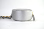 Chanel 19 Round Clutch with Chain Metallic Silber
