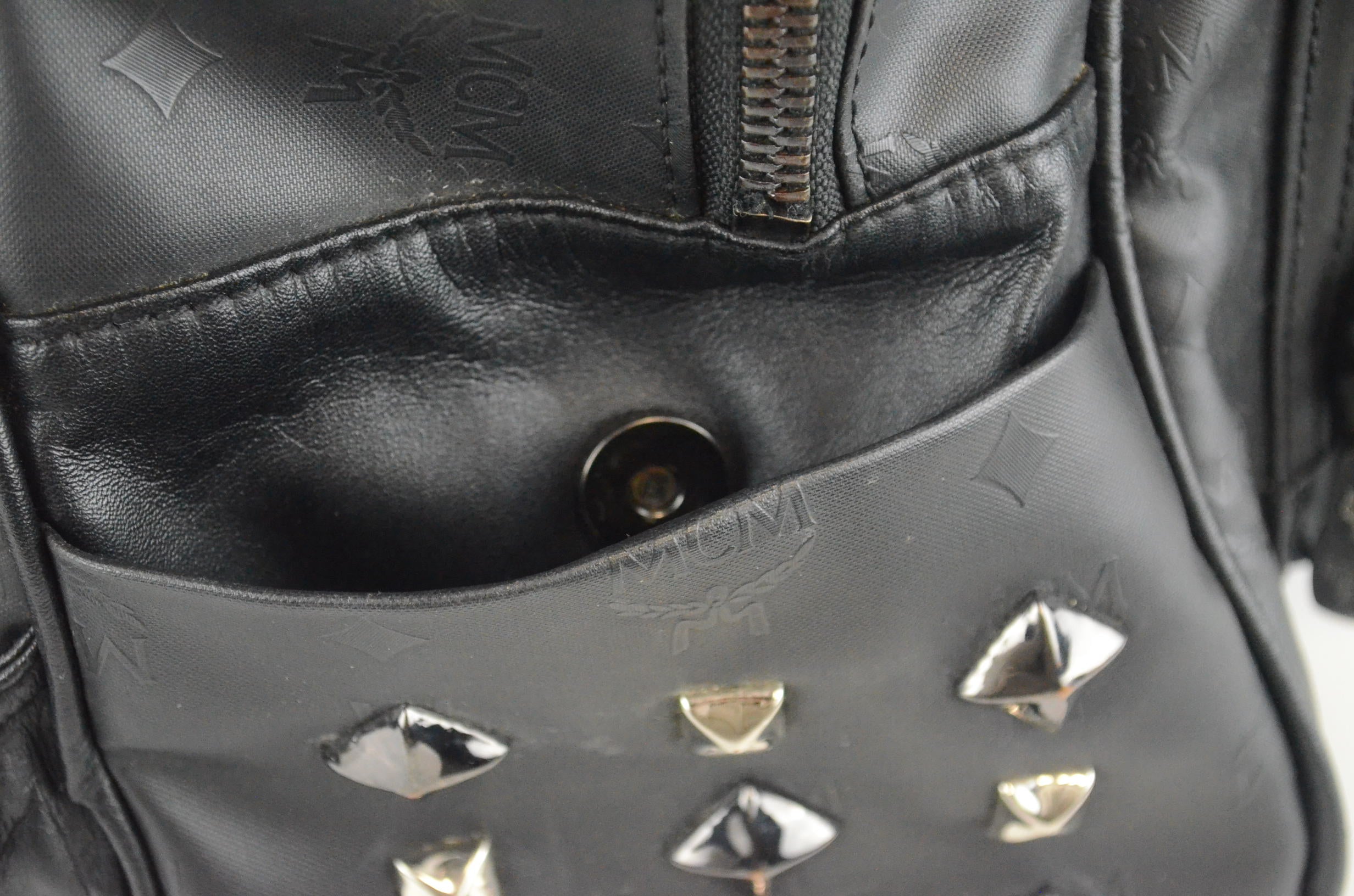 MCM Rucksack mit Pouch