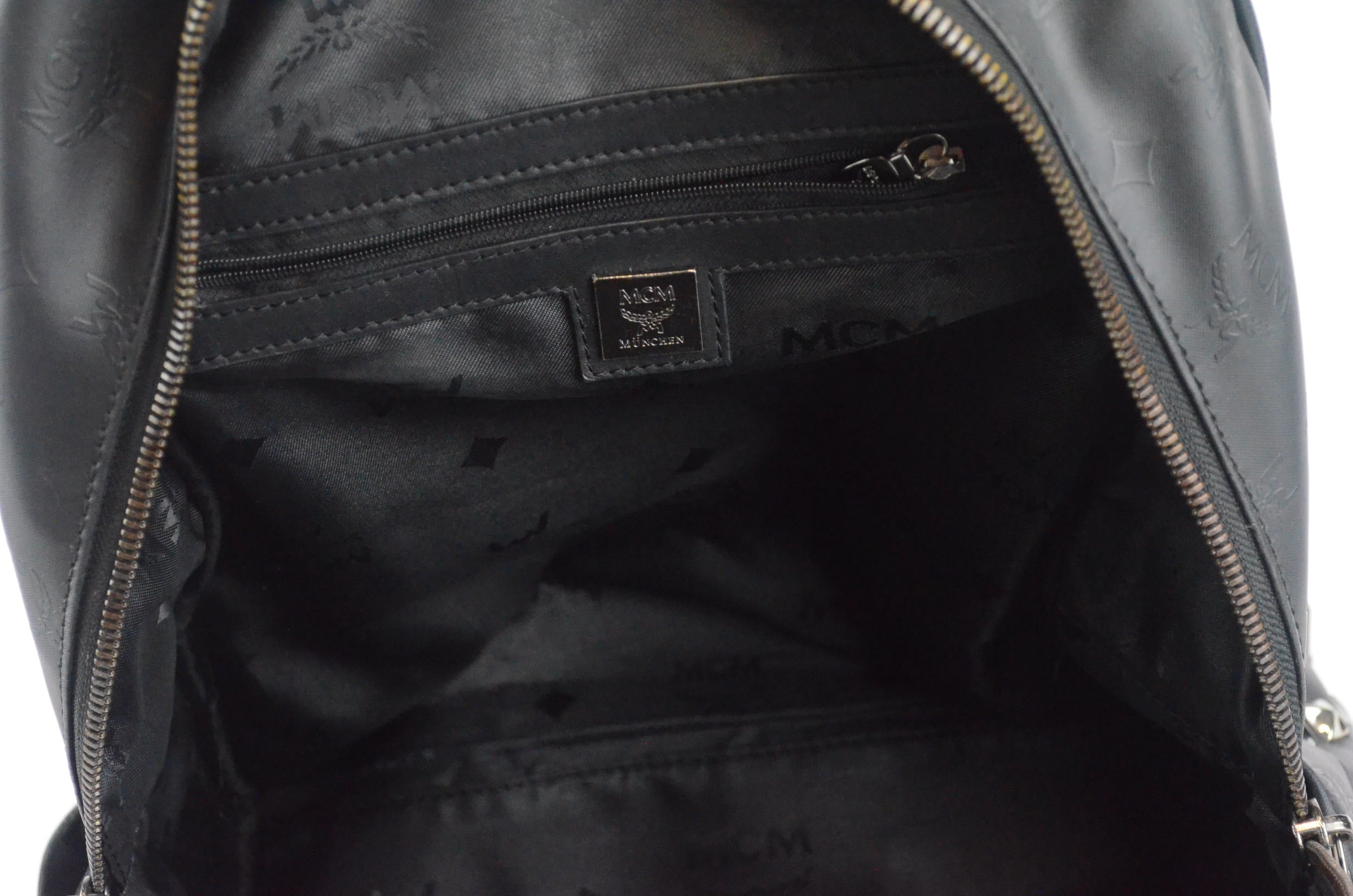 MCM Rucksack mit Pouch