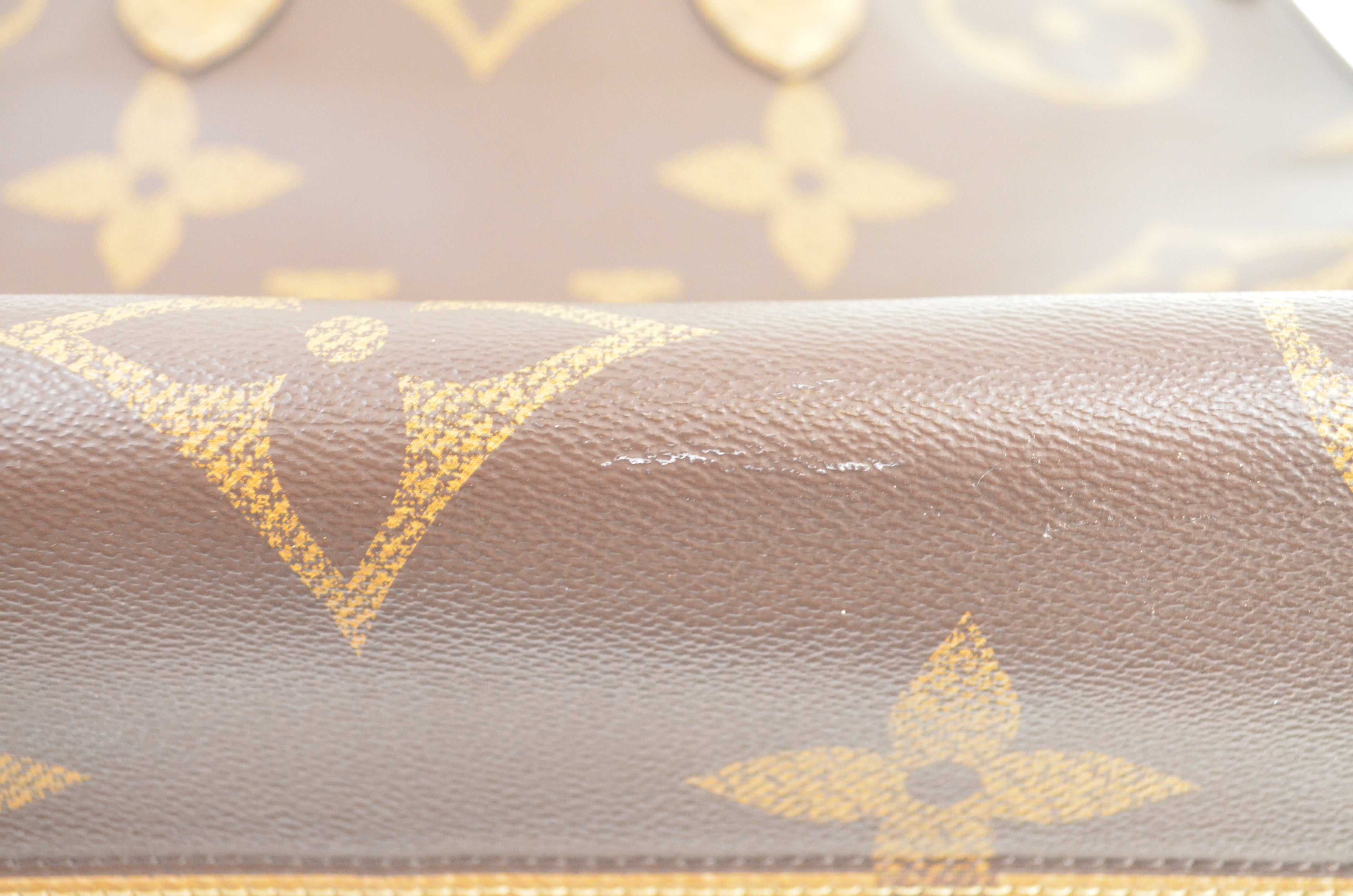 Louis Vuitton OnTheGo
