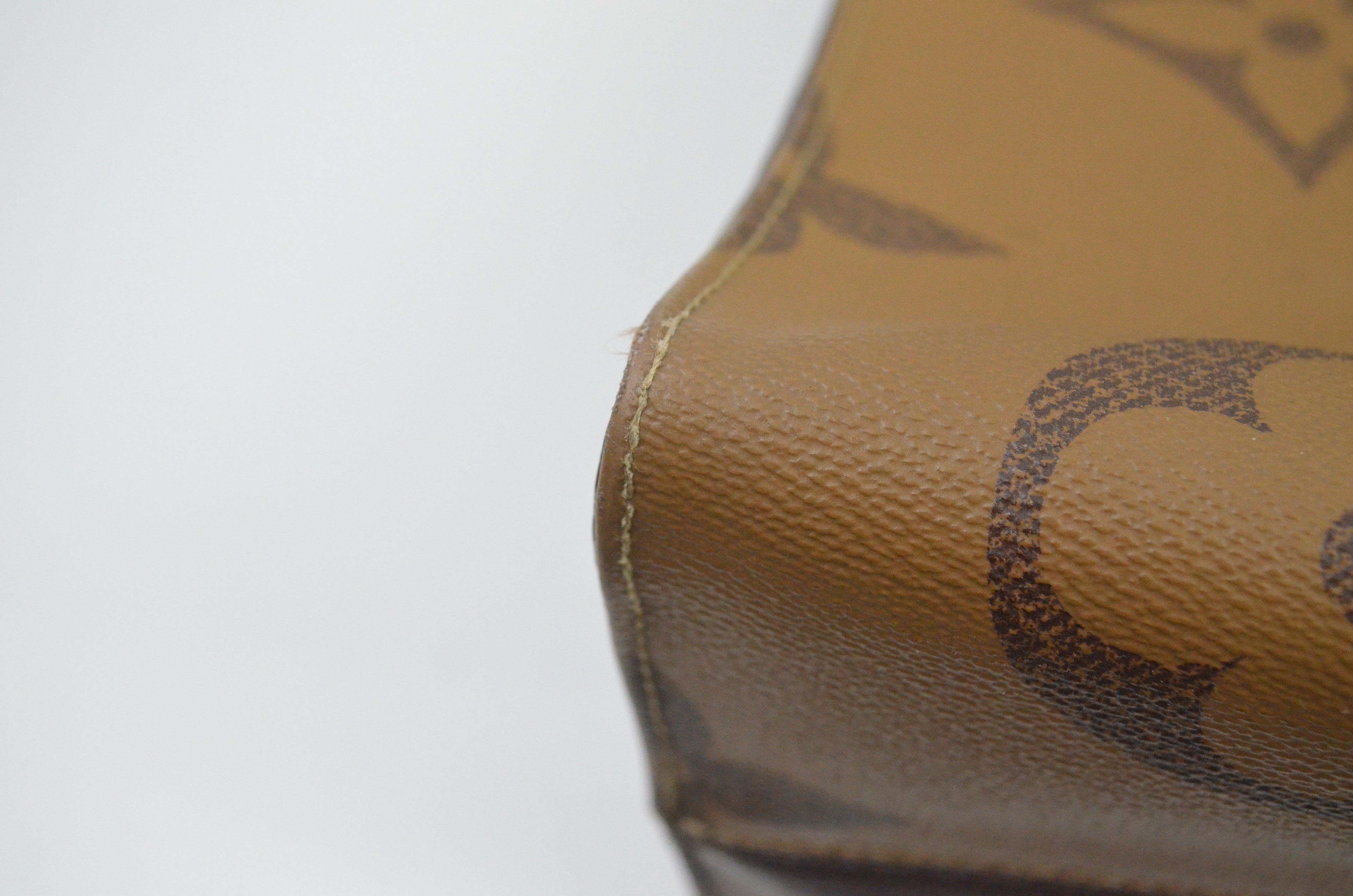 Louis Vuitton OnTheGo