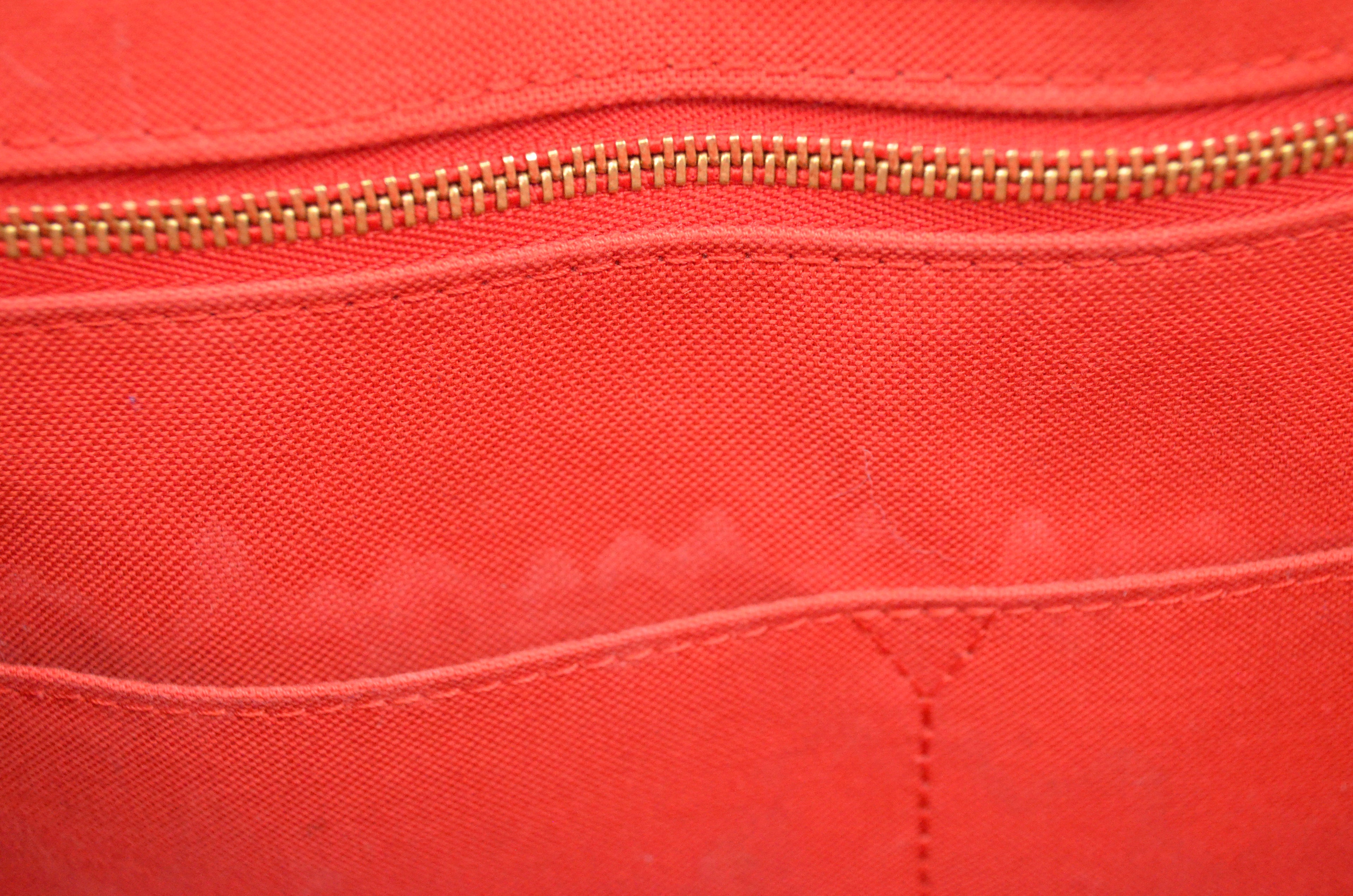 Louis Vuitton OnTheGo