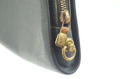 Louis Vuitton Clutch