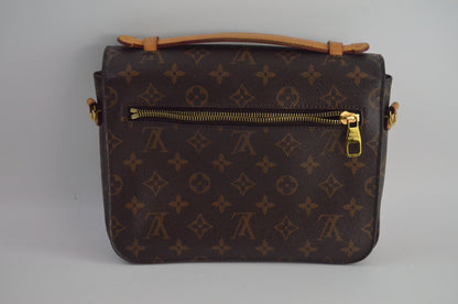 Louis Vuitton Pochette Metis