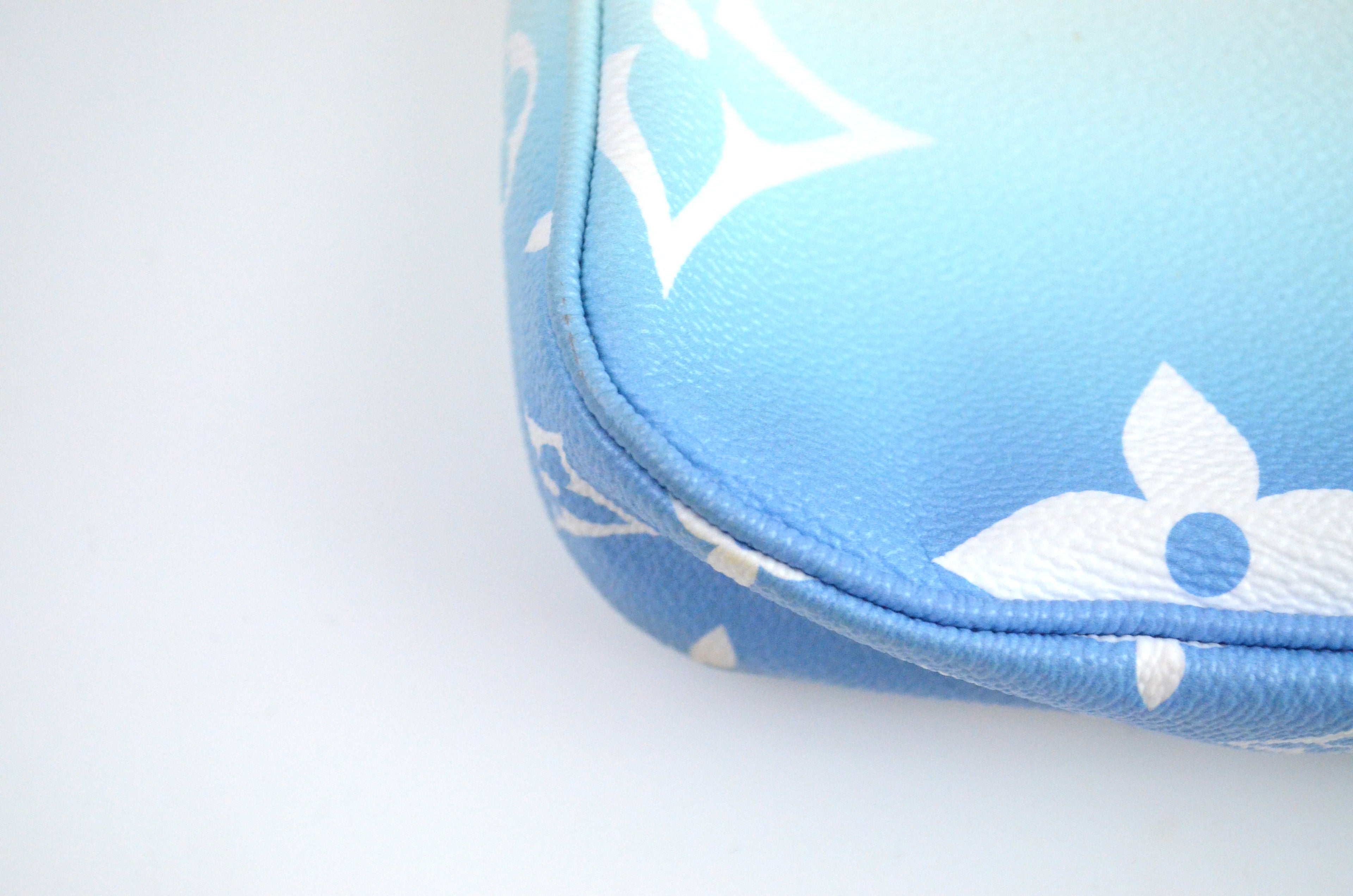 Louis Vuitton Multi Pochette Accessoires limitierted Edition „By the Pool“ Sommerkollektion 2021
