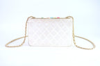 Chanel Schultertasche Weiß mit CC-Verschluss