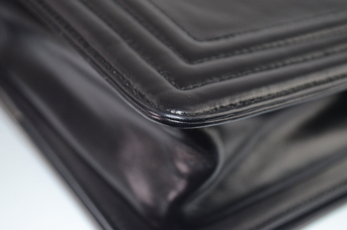 Chanel Boy Schultertasche Schwarz mit Kettenriemen