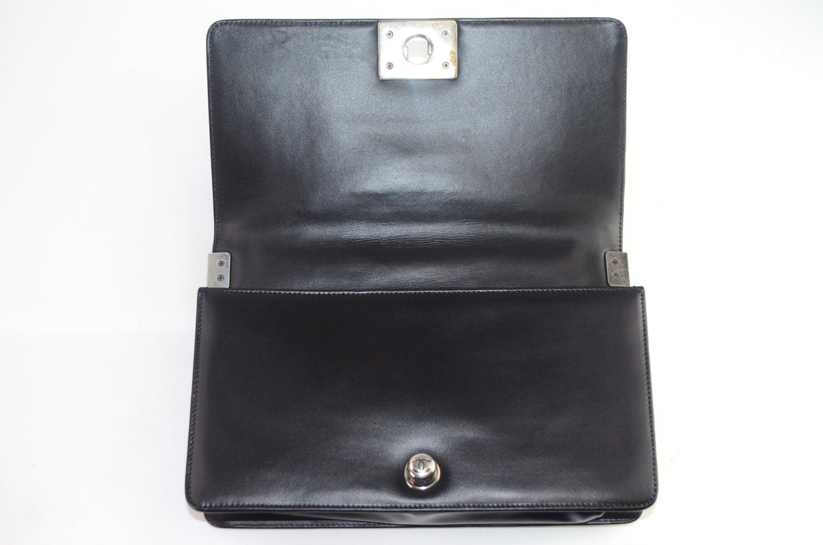 Chanel Boy Schultertasche Schwarz mit Kettenriemen
