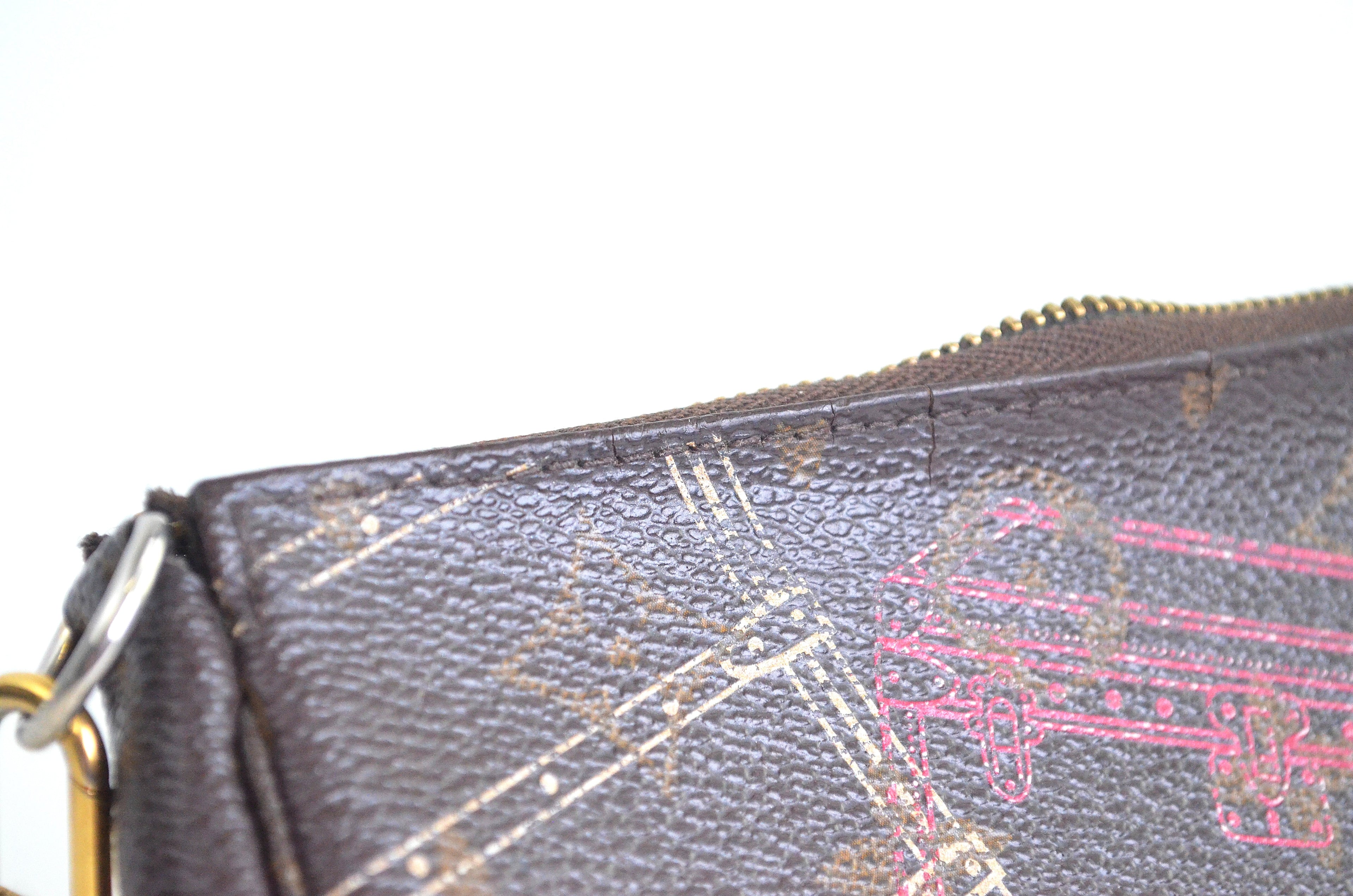 Louis Vuitton Mini Pochette Accessoires limited Edition 2014 Christmas Animation