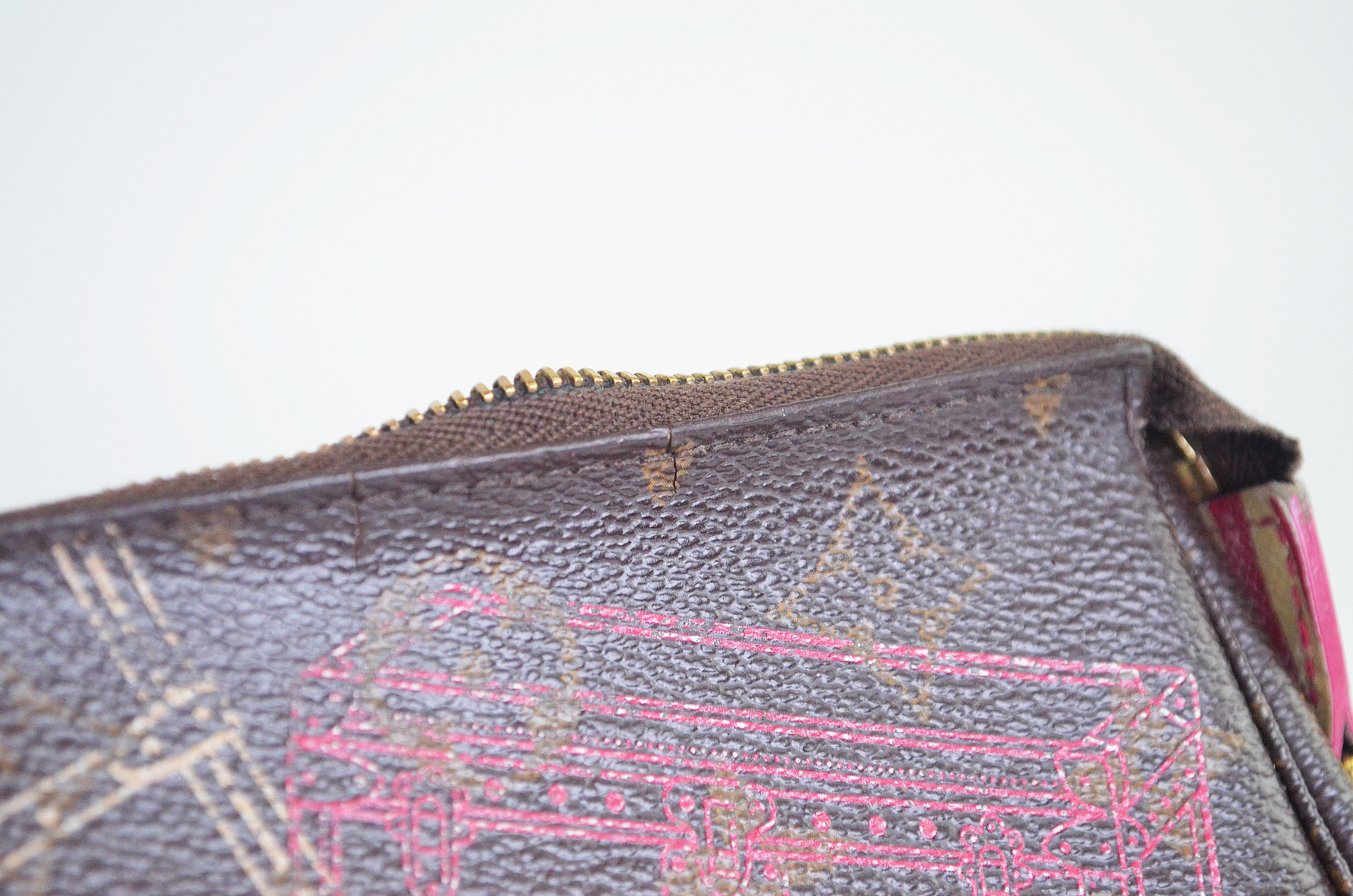 Louis Vuitton Mini Pochette Accessoires limited Edition 2014 Christmas Animation