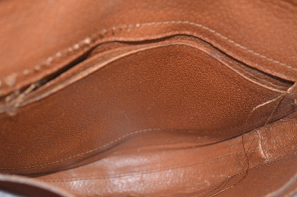 Louis Vuitton Chantilly