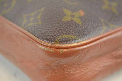 Louis Vuitton Clutch