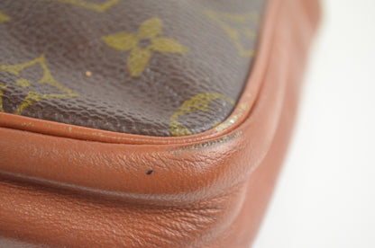 Louis Vuitton Clutch