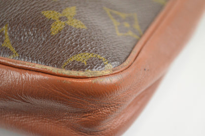 Louis Vuitton Clutch