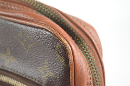 Louis Vuitton Clutch