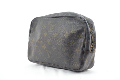 Louis Vuitton Clutch Trousse Toilette Monogram Canvas