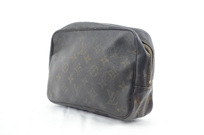 Louis Vuitton Clutch Trousse Toilette Monogram Canvas