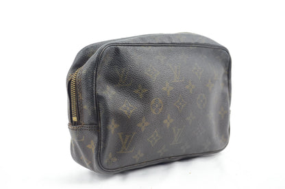 Louis Vuitton Clutch Trousse Toilette Monogram Canvas