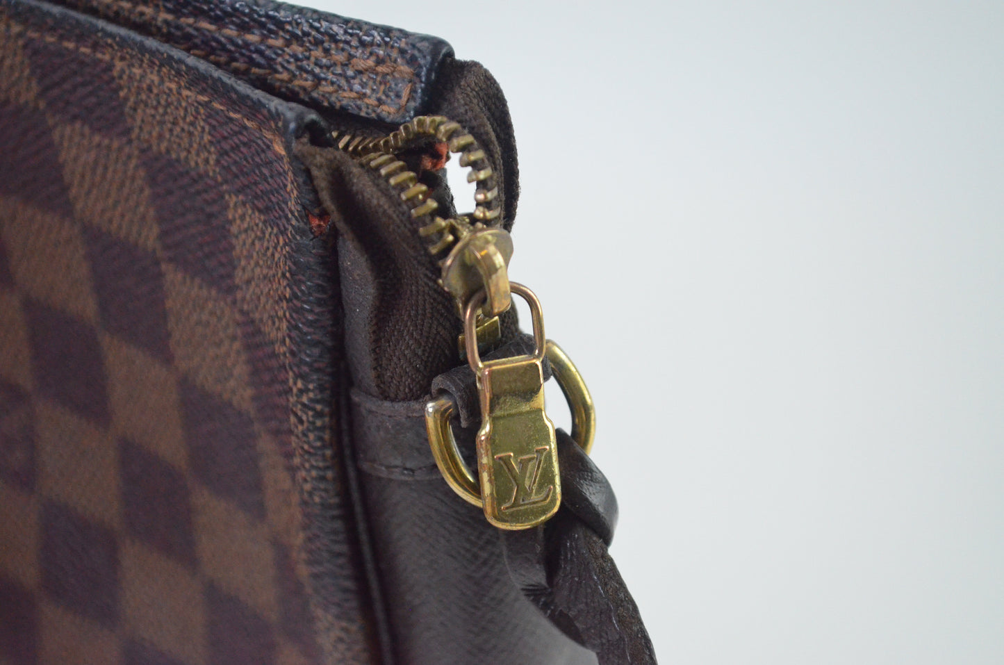 Louis Vuitton Damier Ebene Trousse Pochette