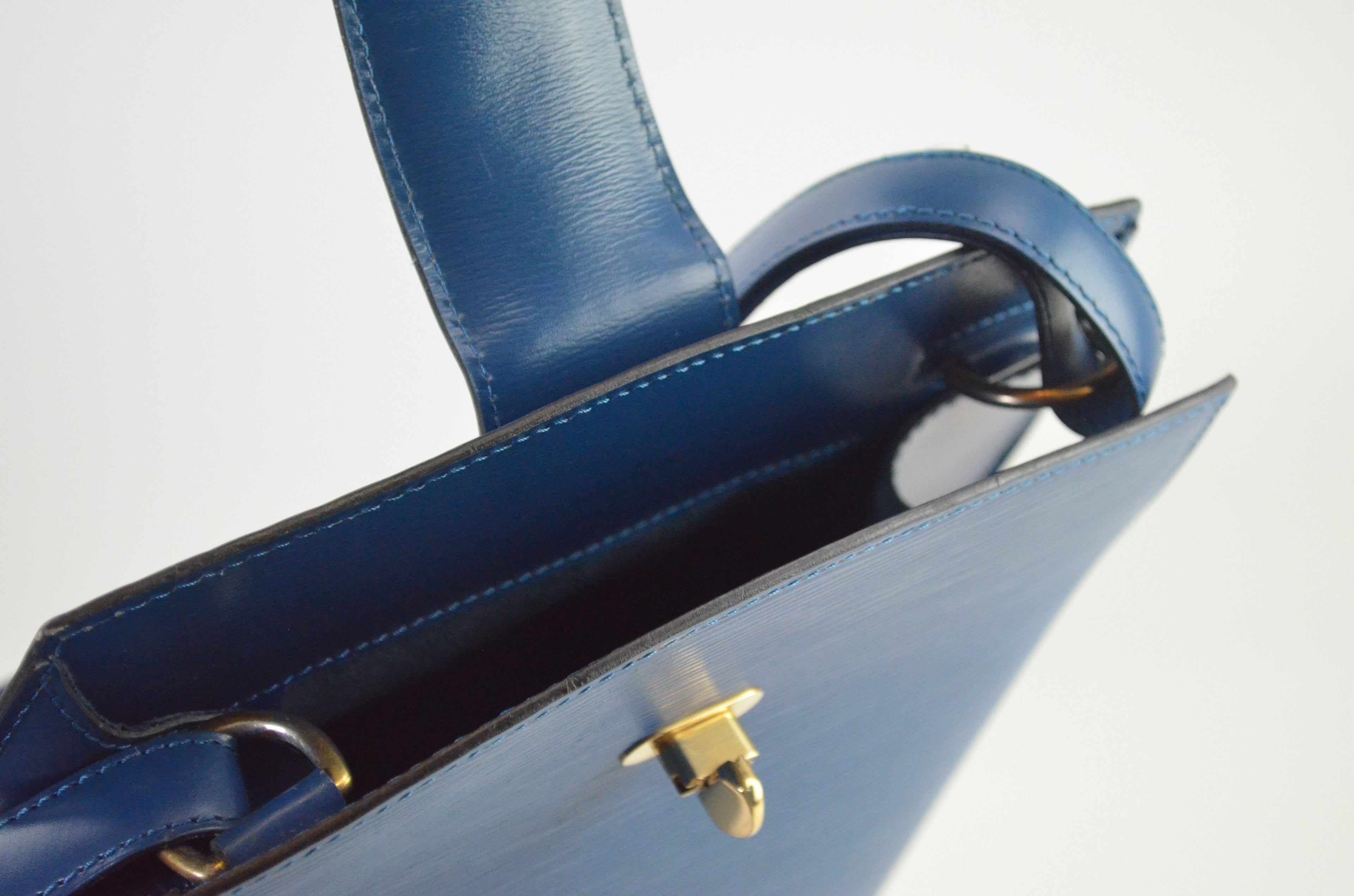 Louis Vuitton Cluny