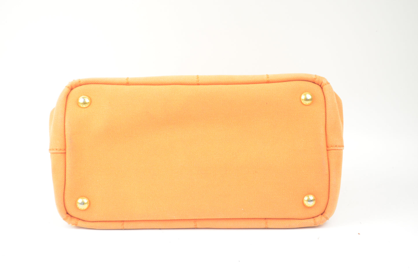 Prada Canapa