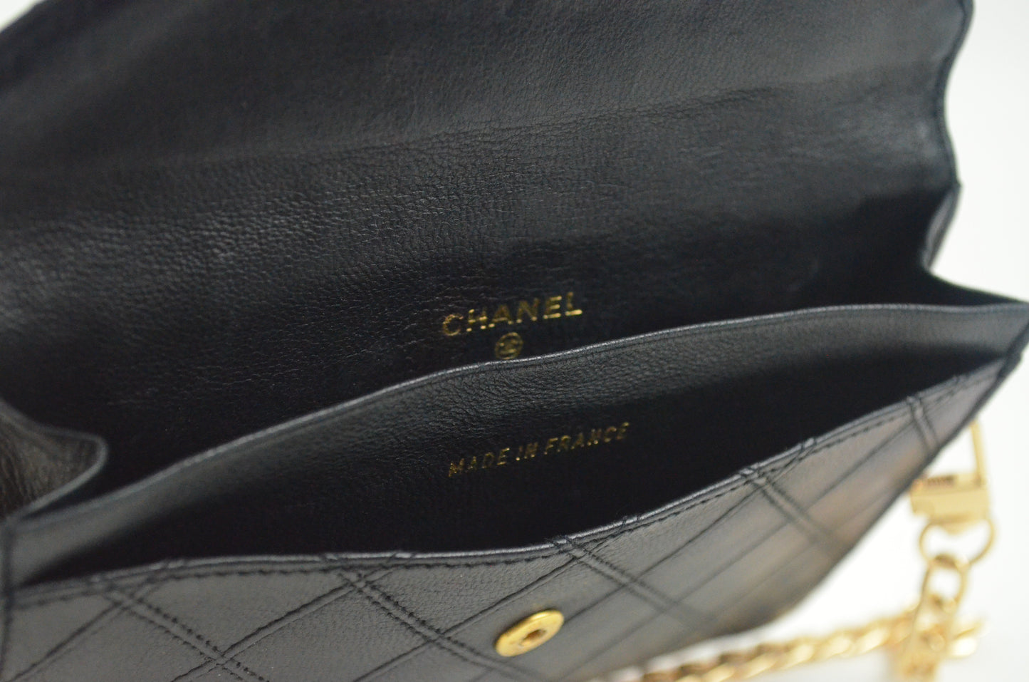 Chanel Wallet on Chain