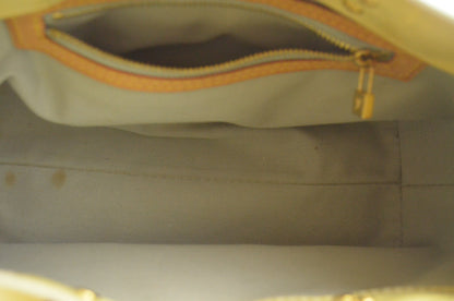 Louis Vuitton Vernis Reade