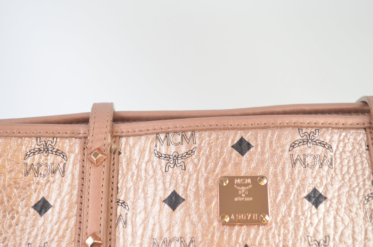 MCM Anya Shopper Roségold