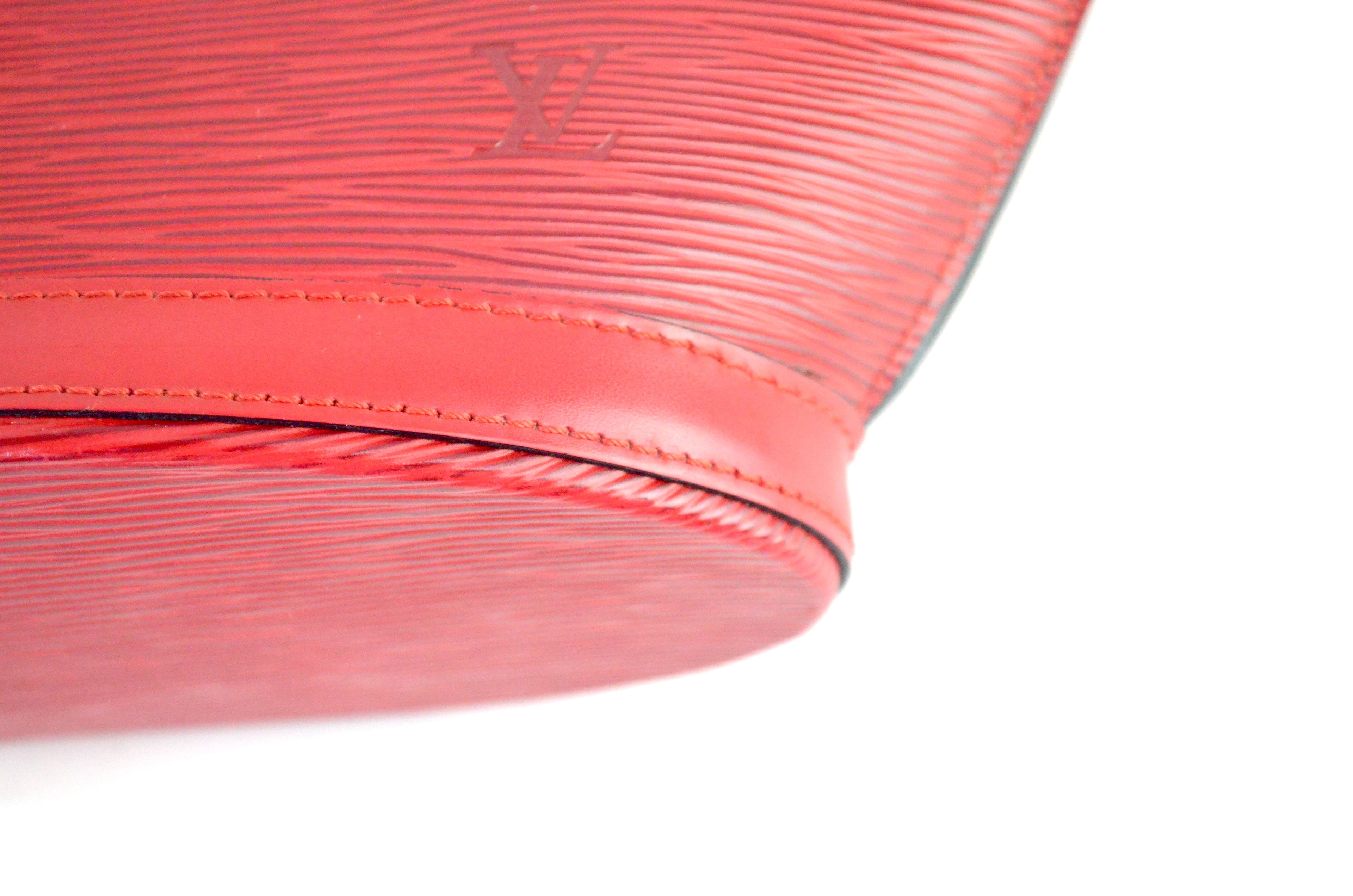Louis Vuitton Saint Jacques Schultertasche Epi Leder Rot