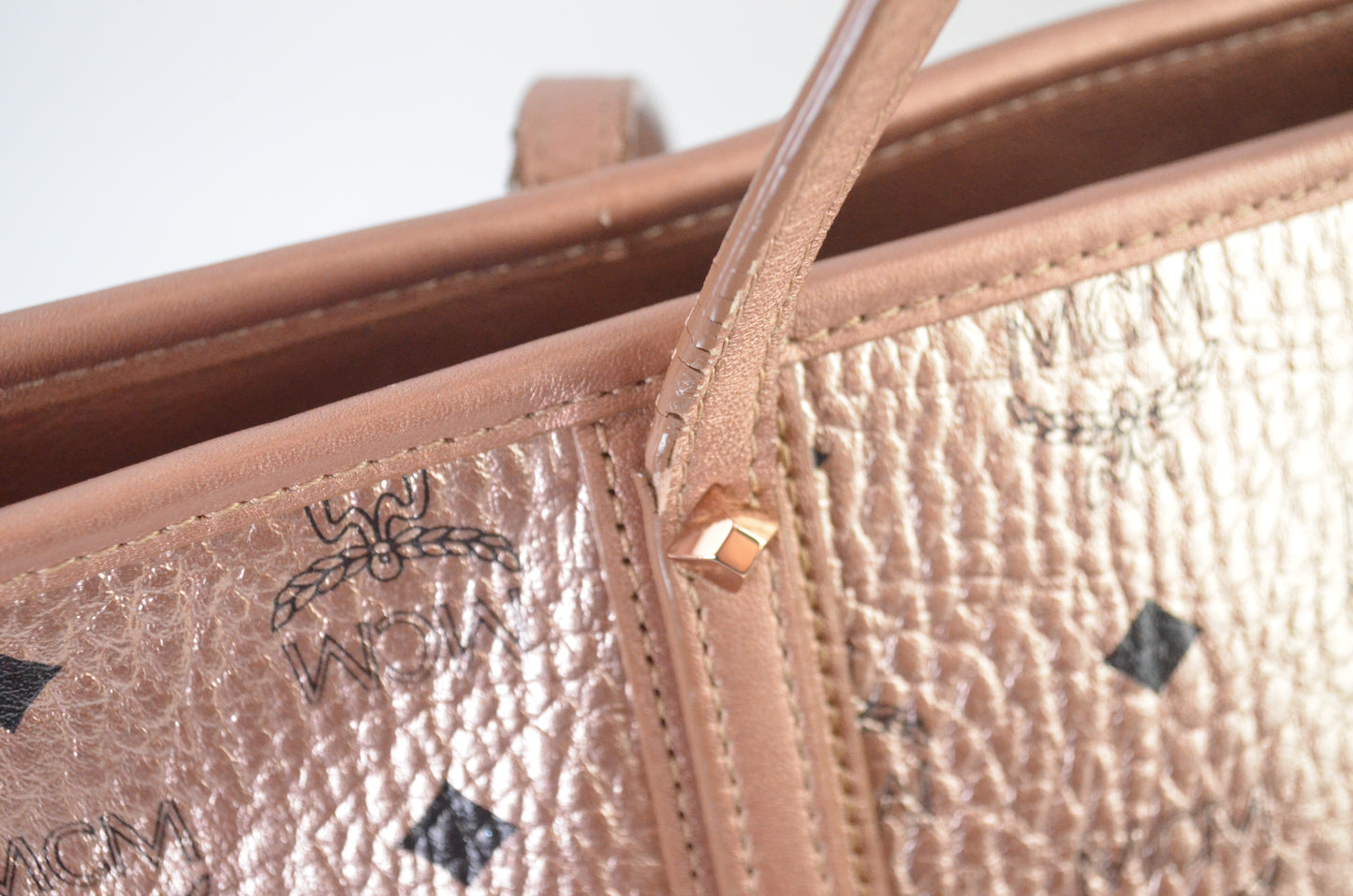 MCM Anya Shopper Roségold