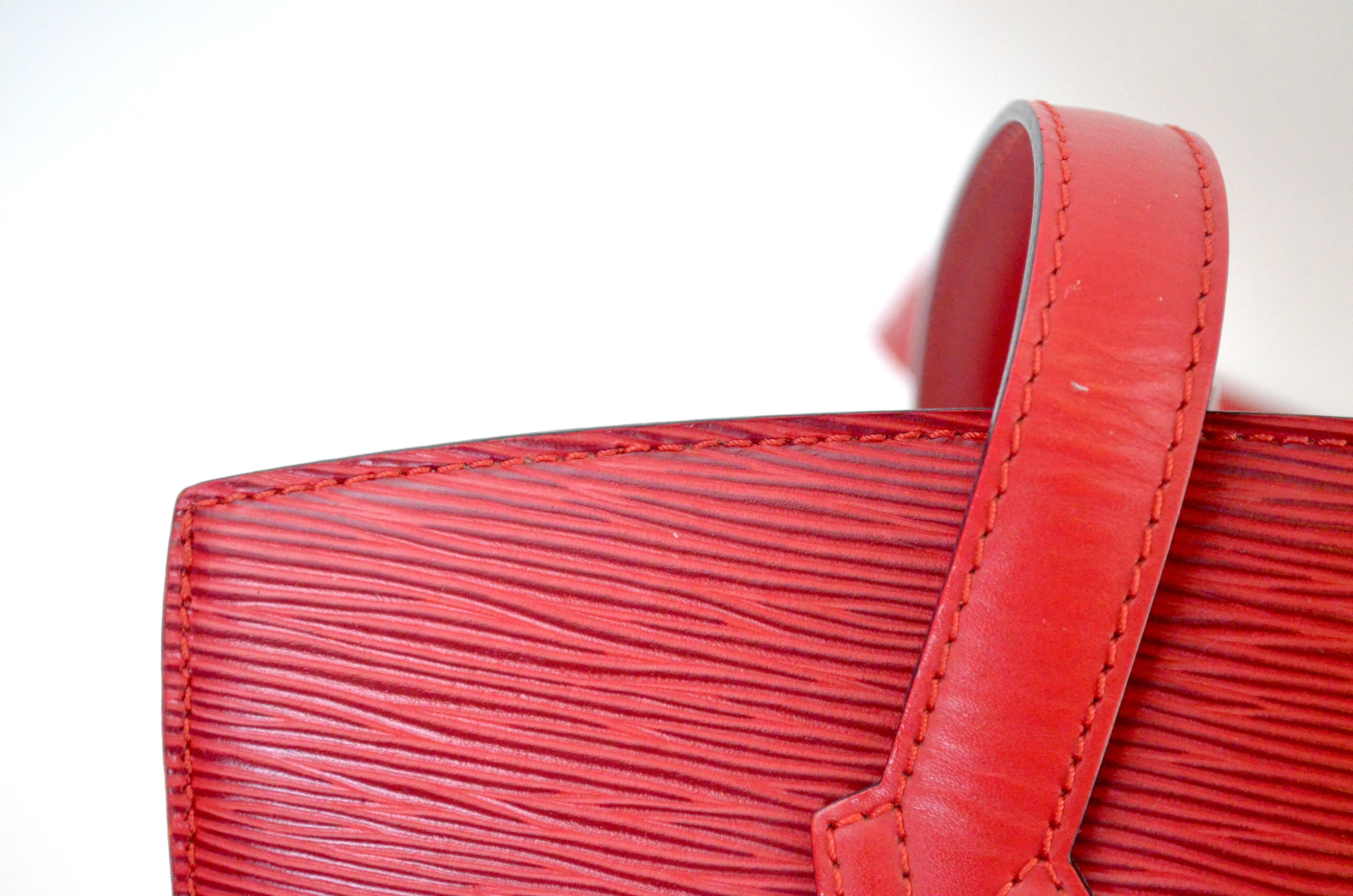 Louis Vuitton Saint Jacques Schultertasche Epi Leder Rot