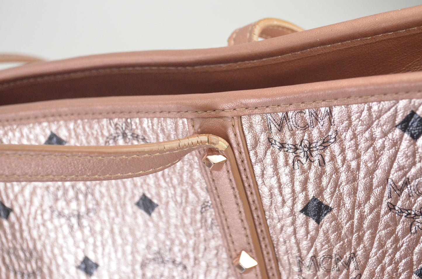 MCM Anya Shopper Roségold
