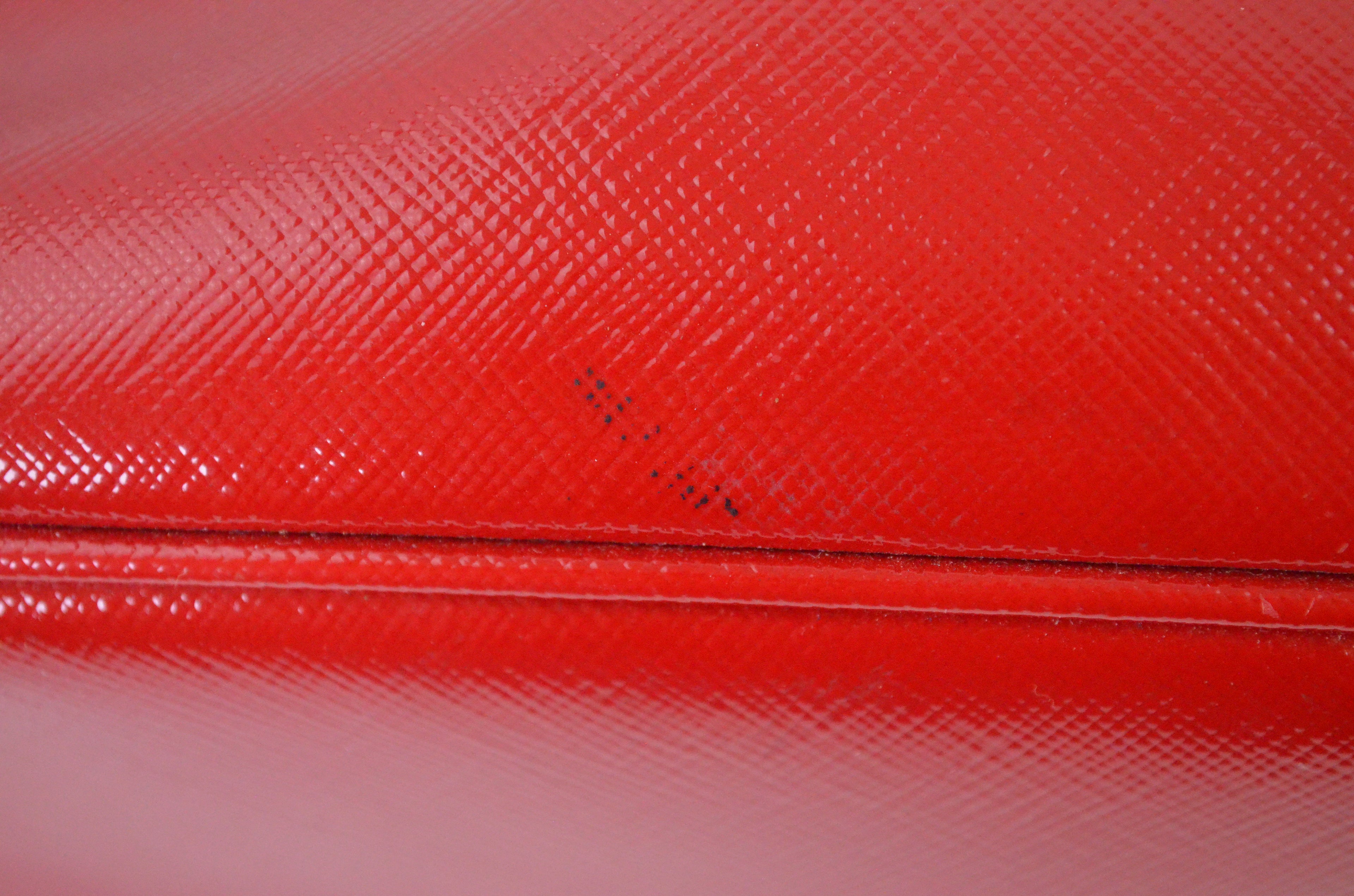 Prada Galleria Saffiano Leder