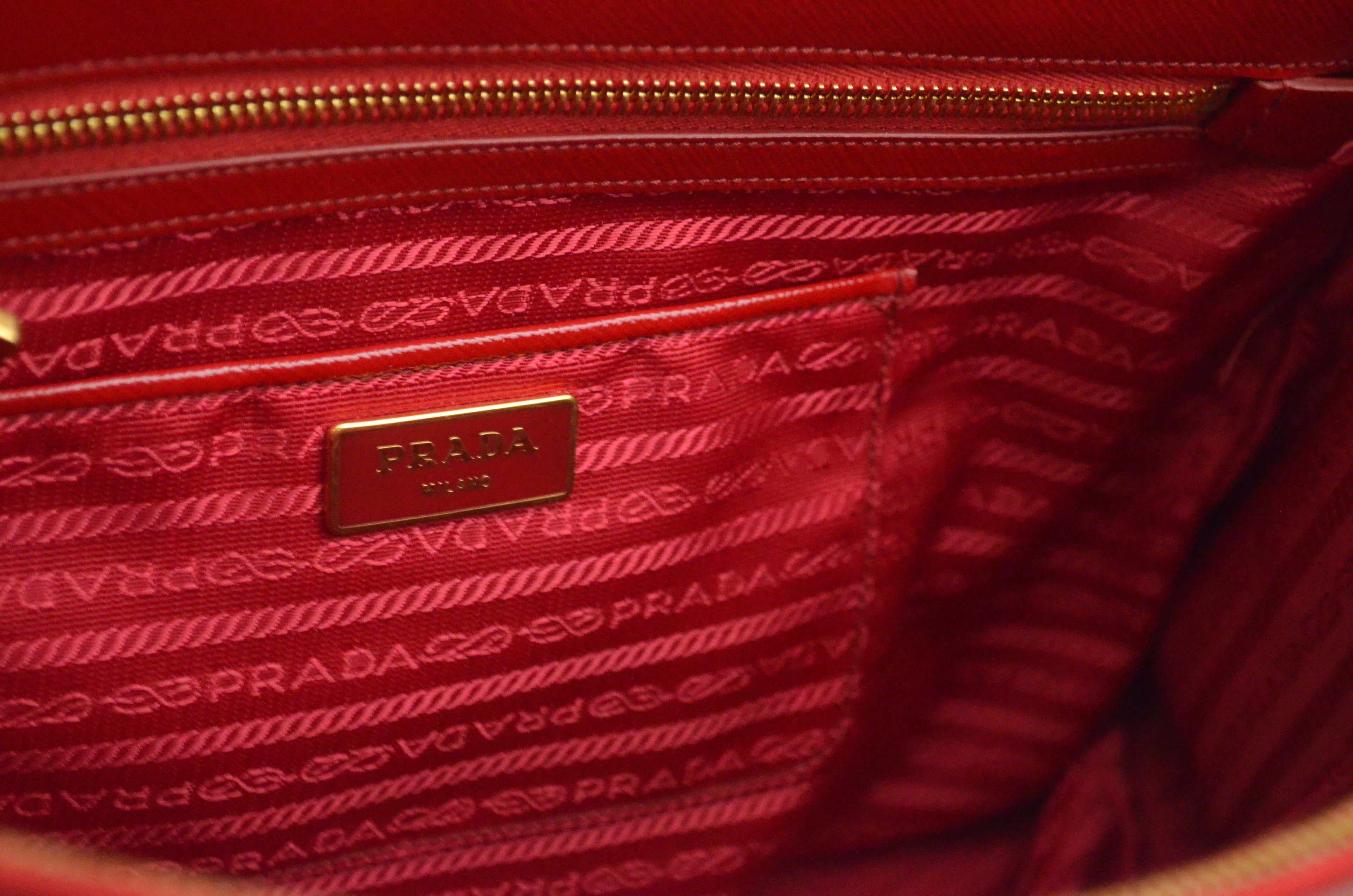 Prada Galleria Saffiano Leder