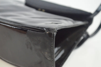 Salvatore Ferragamo Lackleder Umhängetasche